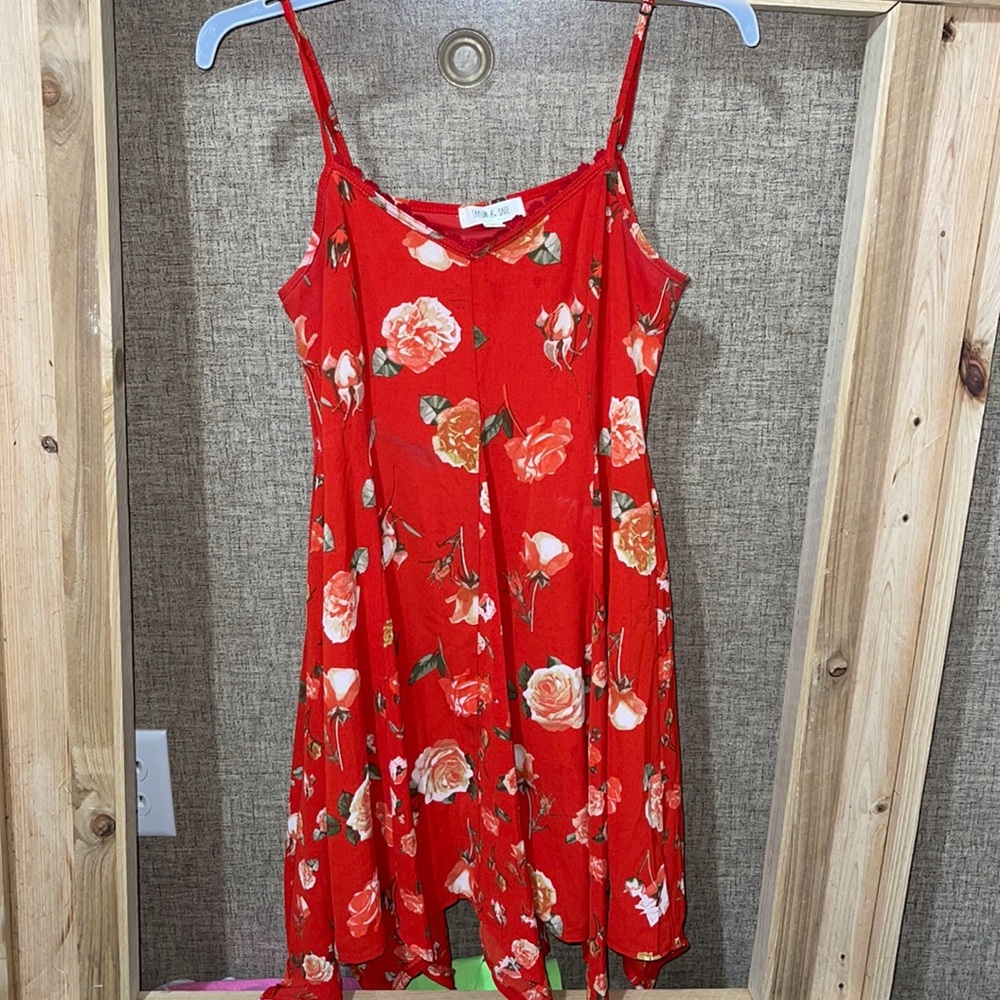 I’m selling a Taylor and sage XS dress